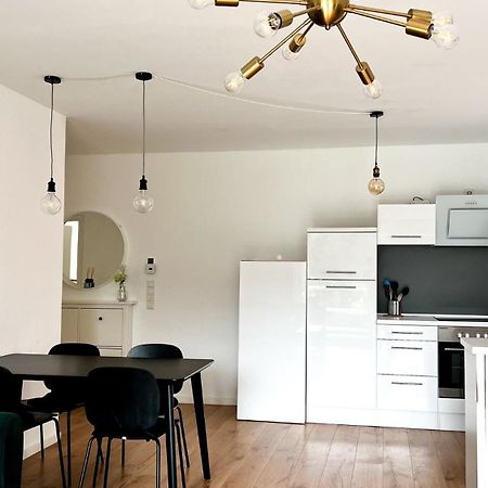 2 Zkb Apartment In Mannheim Kueche - Parken - Grosser Tv Εξωτερικό φωτογραφία