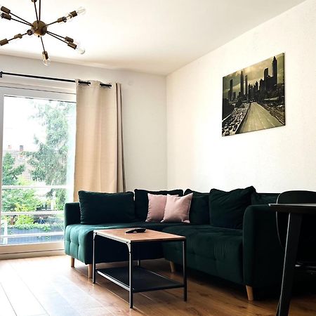 2 Zkb Apartment In Mannheim Kueche - Parken - Grosser Tv Εξωτερικό φωτογραφία