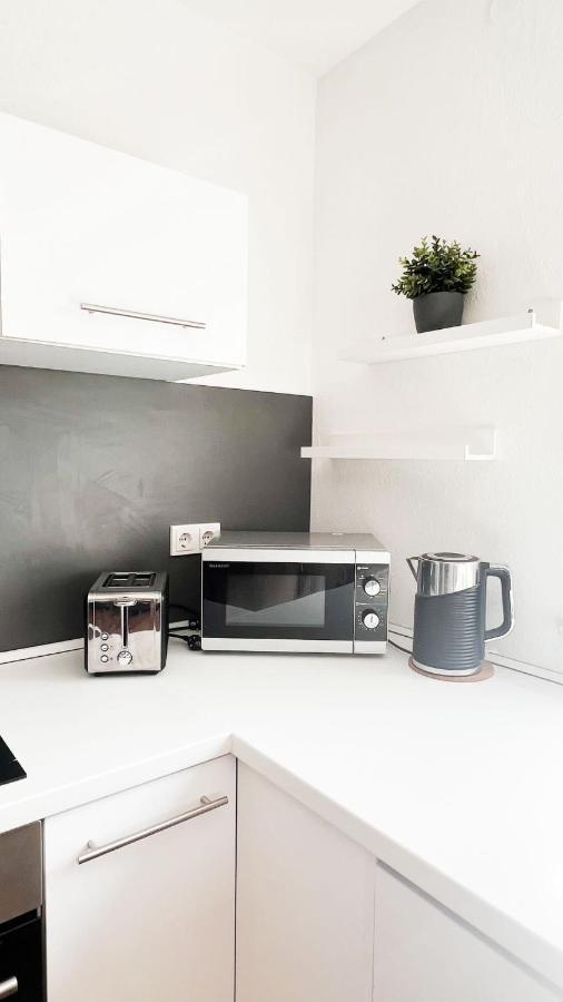 2 Zkb Apartment In Mannheim Kueche - Parken - Grosser Tv Εξωτερικό φωτογραφία